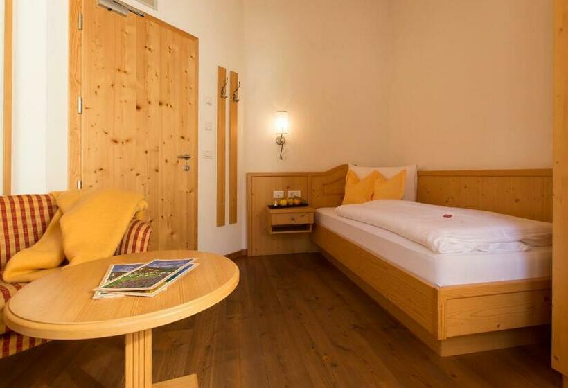 Номер Стандарт Индивидуальный с Балконом, Berghotel Johanneshof