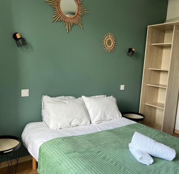 Апартаменты 2 Спальни, Hôtel De La Poste