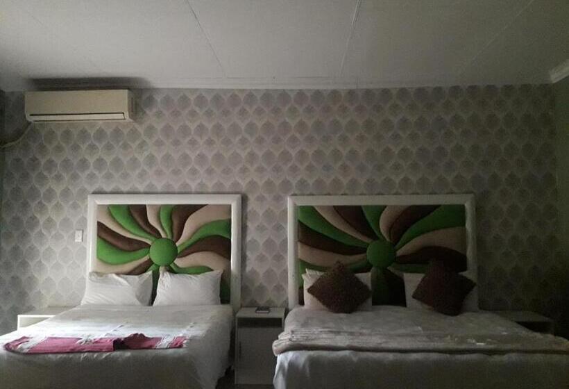 패밀리 스위트, Vakhusi Guesthouse