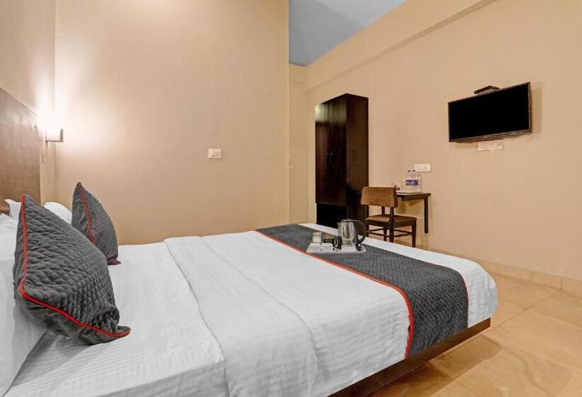 Трехместный Номер Классика, Super Townhouse 423 Amaraa Hotel Near Phoenix Palassio