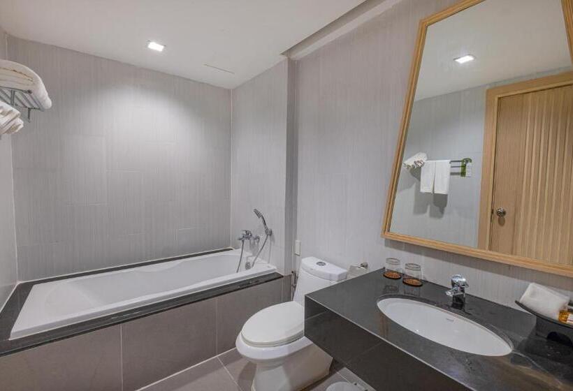 스탠다드 룸 풀장 전망, D Varee Mai Khao Beach Resort, Thailand
