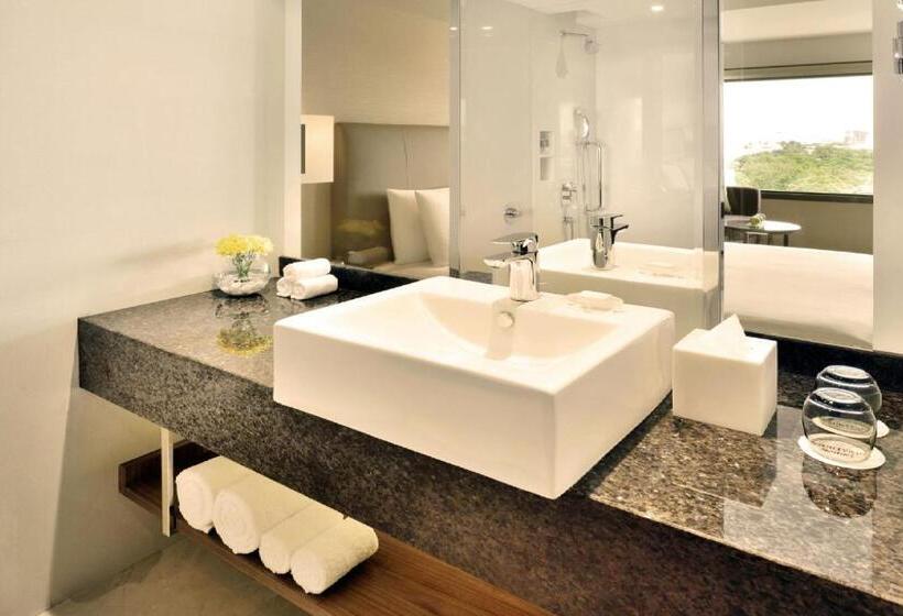 Номер Deluxe, Courtyard By Marriott Chennai
