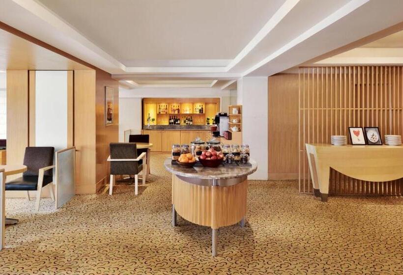 Номер Клуб, Courtyard By Marriott Chennai