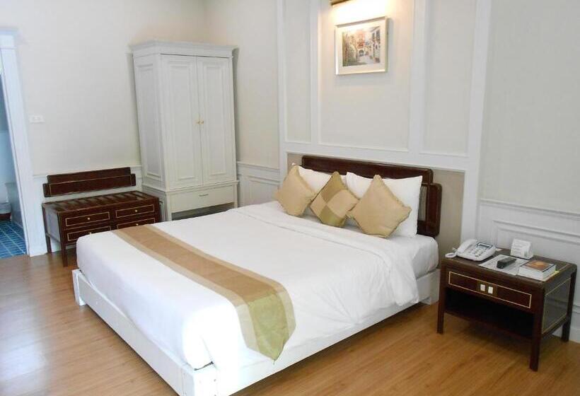 اتاق لوکس, Rachawadee Resort &