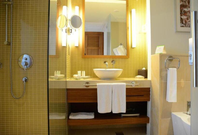 Номер Клуб Кровать Кинг, Yas Island Rotana Abu Dhabi