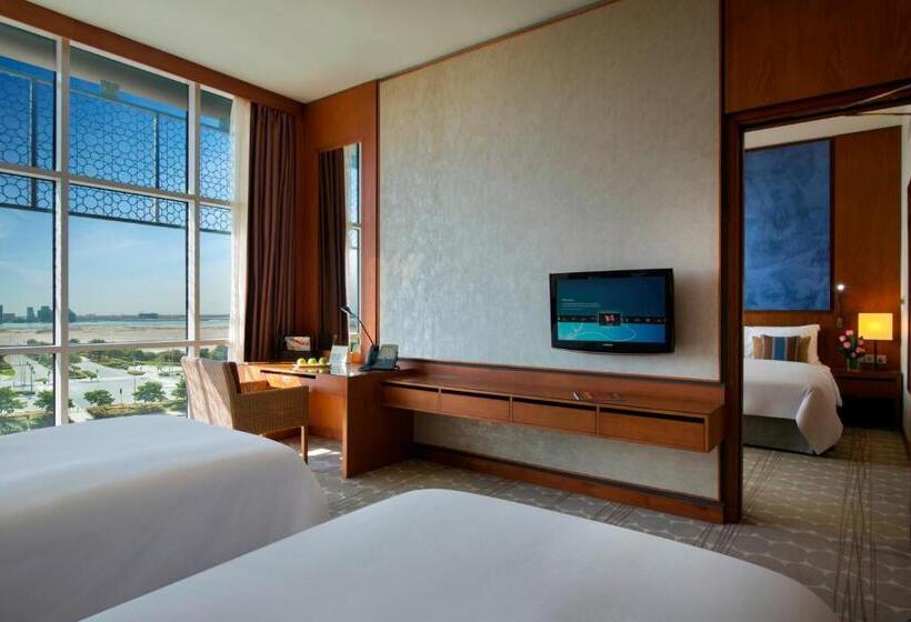Люкс 2 Спальни, Yas Island Rotana Abu Dhabi