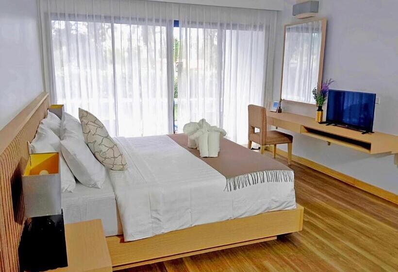 스탠다드 룸 풀장 전망, D Varee Mai Khao Beach Resort, Thailand