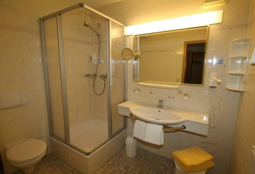 Номер Стандарт с Балконом, Alpenhotel Weiherbach Berchtesgaden Hallenbad Und Sauna