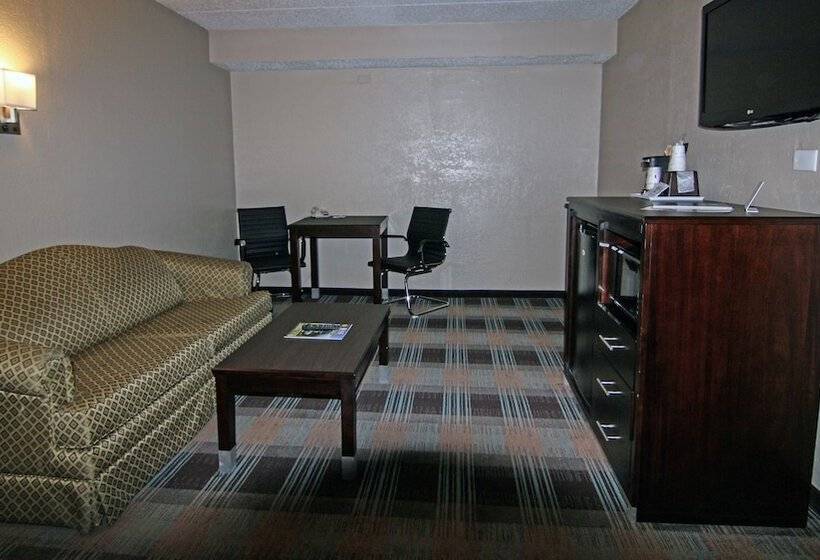 Люкс, Days Inn & Suites By Wyndham Springfield On I44