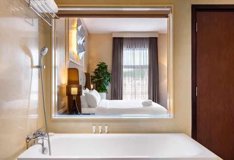 Люкс Повышенной Комфортности, Eastin Hotel Penang