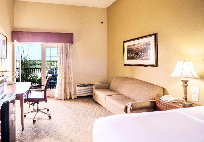 Номер Deluxe Вид на Озеро, La Quinta By Wyndham Marble Falls