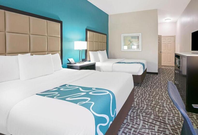 Номер Стандарт Адаптированный для Инвалидов, La Quinta Inn & Suites By Wyndham Paris