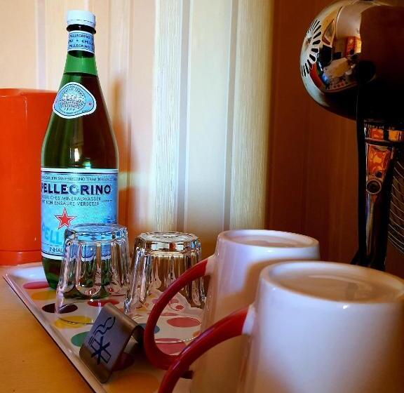 اتاق اکونومی, Stayincologne