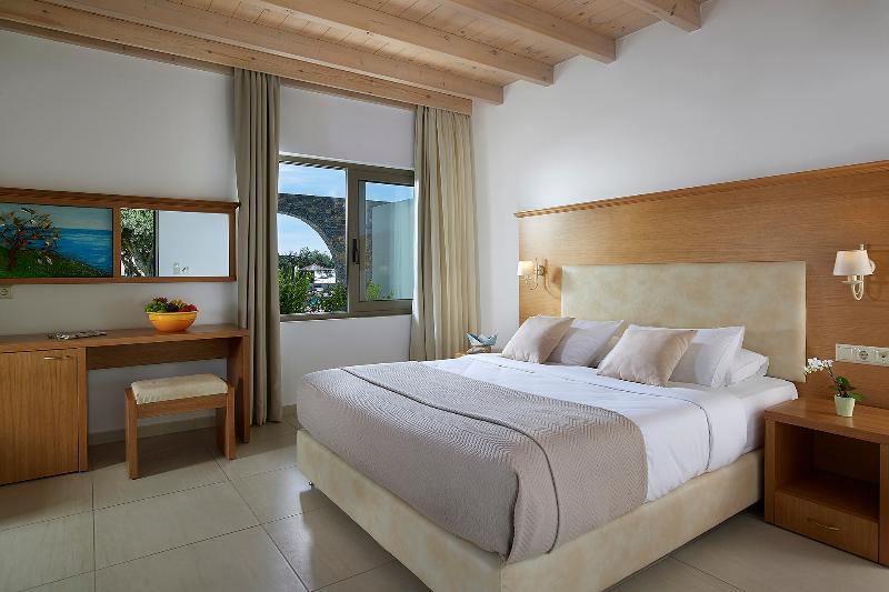 اتاق لوکس با چشم‌انداز باغ, Coriva Beach Hotel & Bungalows