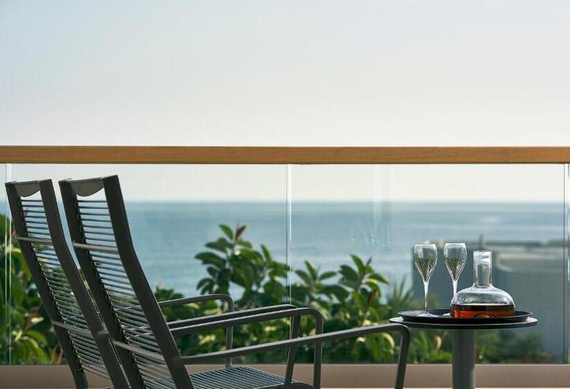 سوییت جونیور با چشم‌انداز دریا, Coriva Beach Hotel & Bungalows