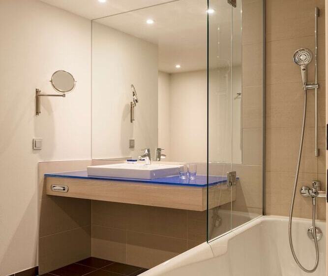 Номер Стандарт с Террасой, Park Inn By Radisson Linz
