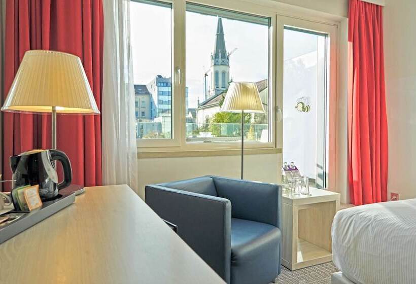 Номер Стандарт с Террасой, Park Inn By Radisson Linz