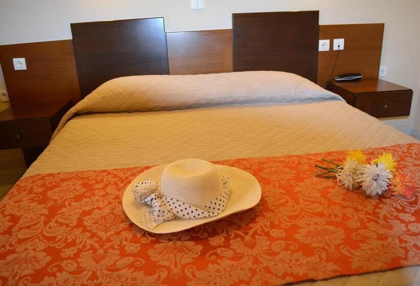 Номер Стандарт Вид на Сад, Eurohotel Theo