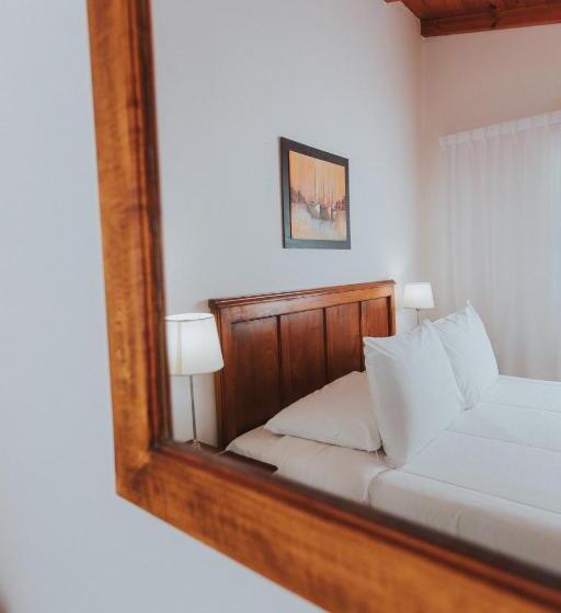 Классический Номер, L Hirondelle   Adults Only