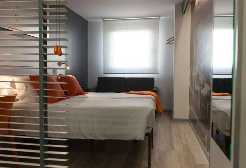 Семейный Номер, Bed4u Pamplona