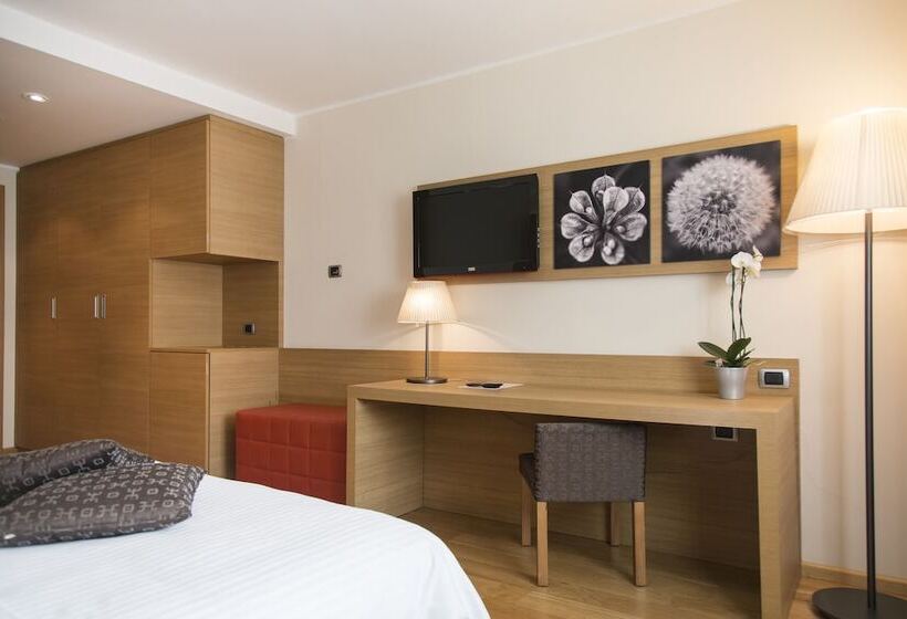 Номер Стандарт Трехместный, Blu Hotel Acquaseria