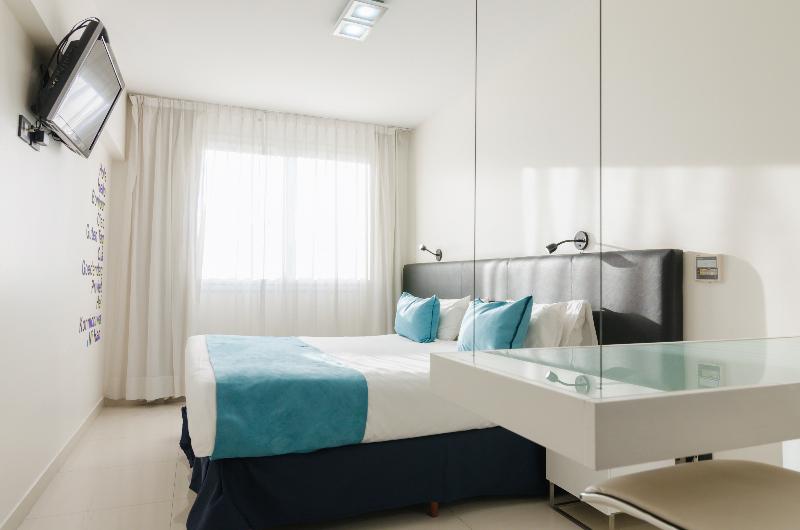 Номер Стандарт, Cyan Recoleta