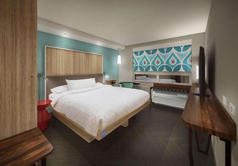 Люкс, Hampton Inn & Suites Florence Downtown
