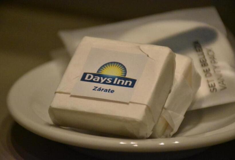 Номер Superior, Days Inn Zarate
