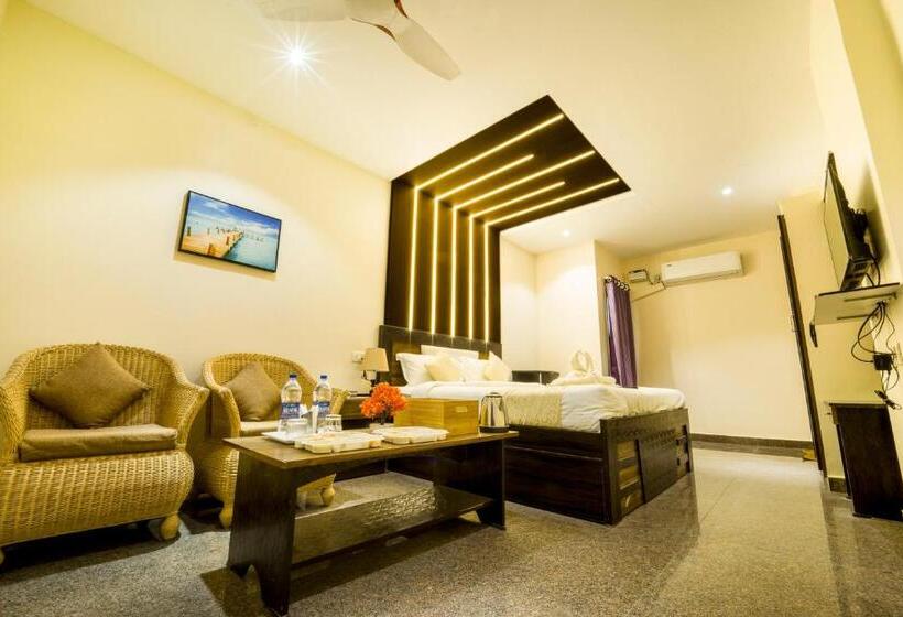 Люкс с Балконом, Jeyam Residency