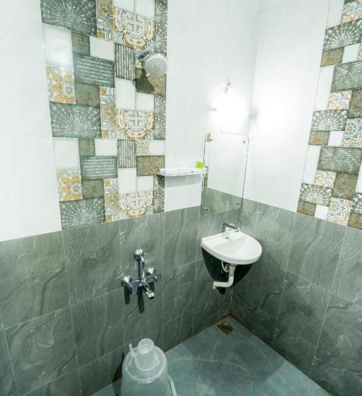 Люкс с Балконом, Jeyam Residency