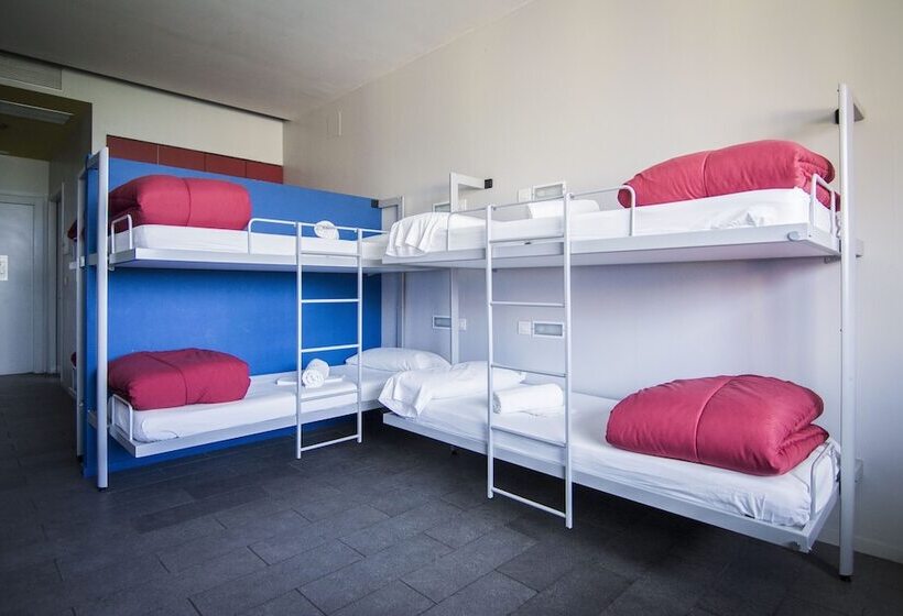 Chambre Familiale, Centre Esplai Albergue