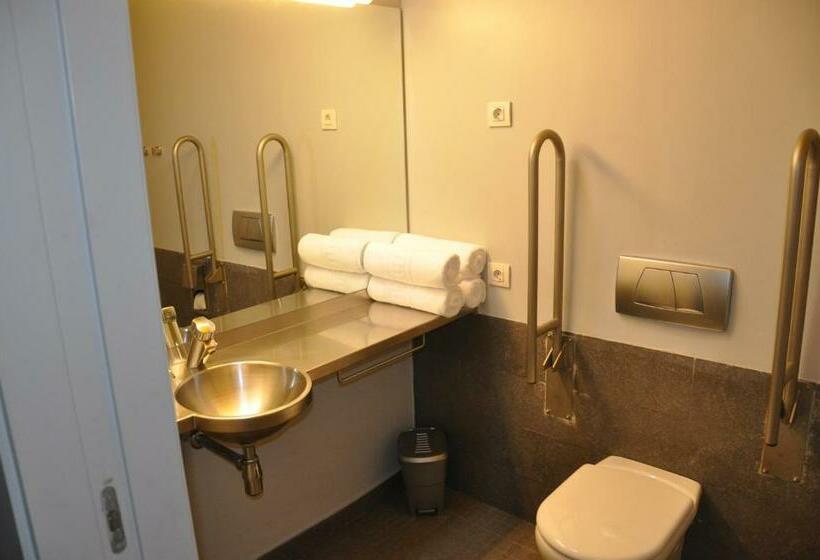 Chambre Triple Standard, Centre Esplai Albergue