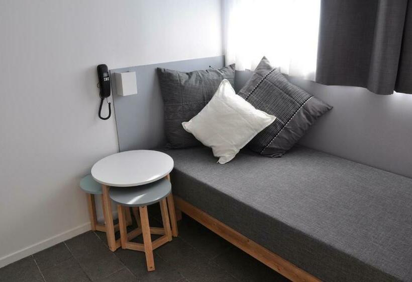 Chambre Confort, Centre Esplai Albergue