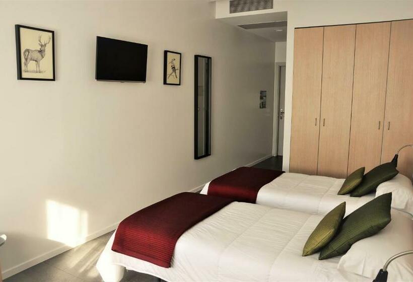 Chambre Confort, Centre Esplai Albergue