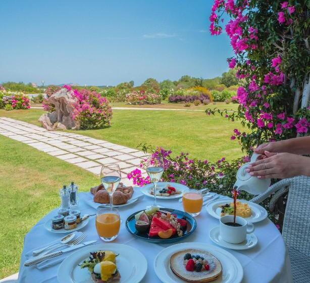 Люкс, La Rocca Resort & Spa