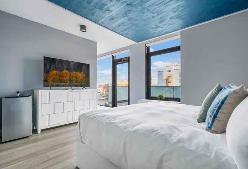 Deluxe Suite King Bed, Global Luxury Suites At The Arches