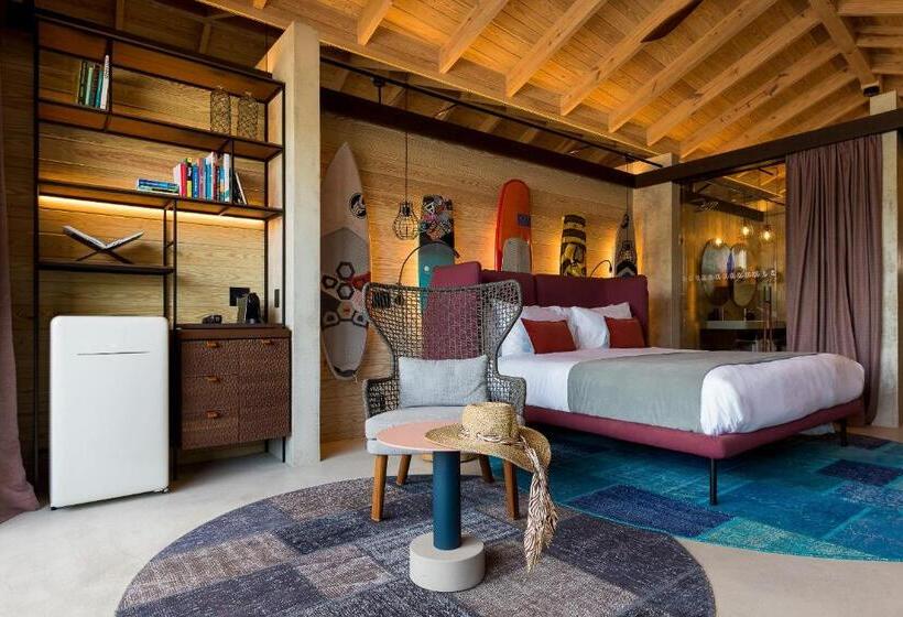 اتاق لوکس با چشم‌انداز دریا, Saba Rock Resort