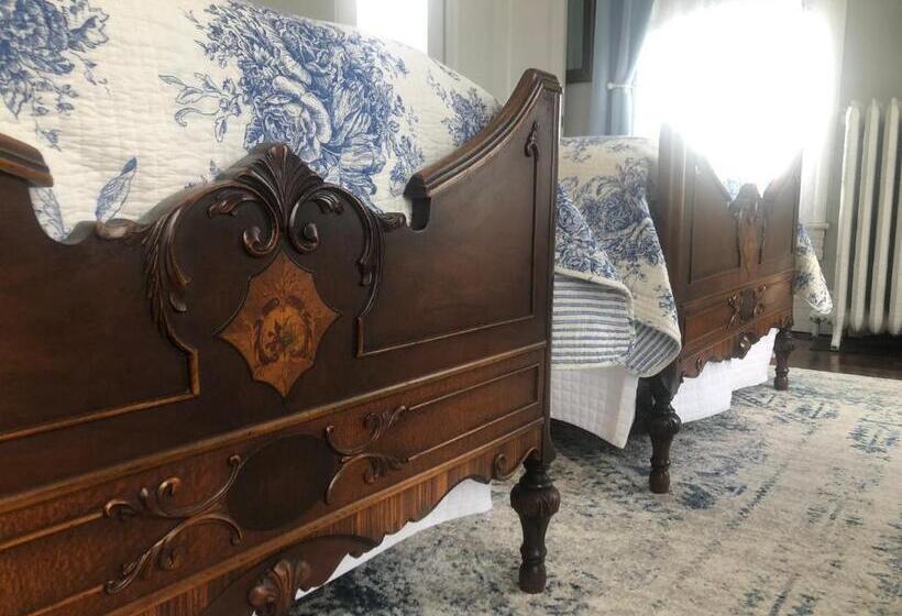 スタンダードルーム, The Victorian On Main