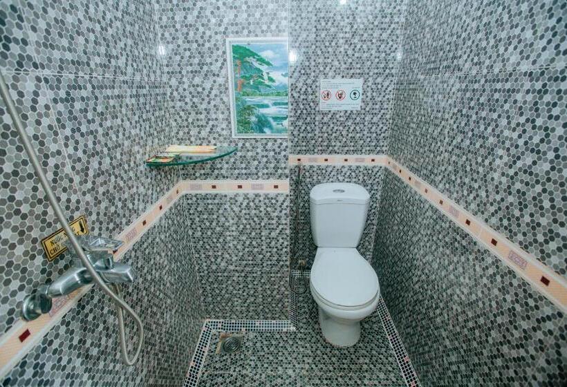 اتاق استاندارد چهار تخته, Nhà Nghỉ Kim Lài   đối Diện Bệnh Viện Tỉnh Gia Lai  132 Tôn Thất Tùng