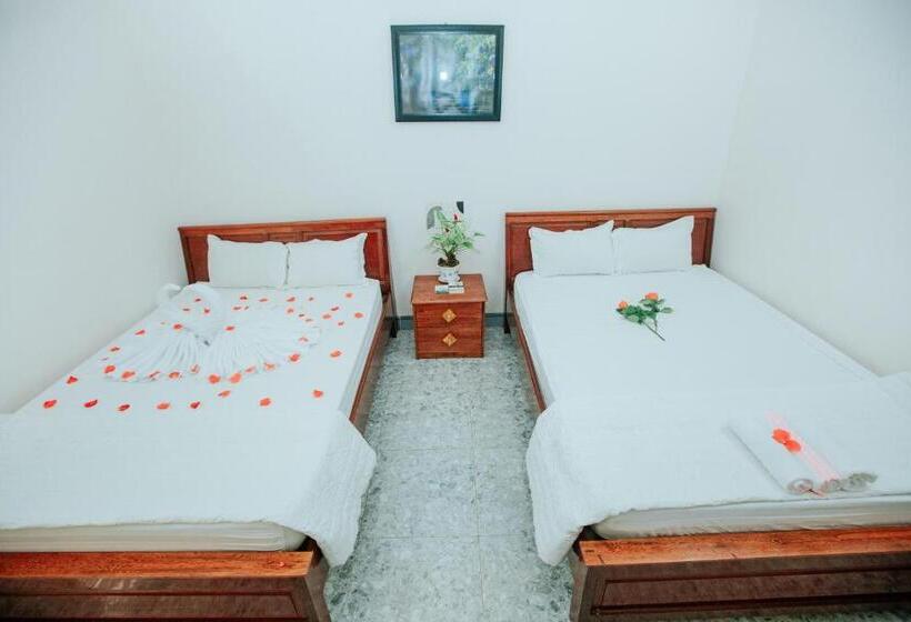 اتاق استاندارد چهار تخته, Nhà Nghỉ Kim Lài   đối Diện Bệnh Viện Tỉnh Gia Lai  132 Tôn Thất Tùng