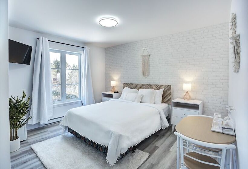 デラックスルーム, Le 900 Tremblant Inn Cafe And Bistro