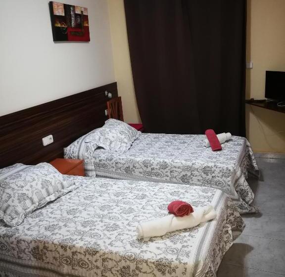 带观景的标准间, Hostal Escarla