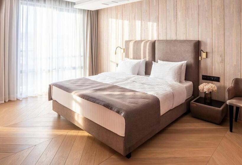 سوئیت با تخت بزرگ, Loft7