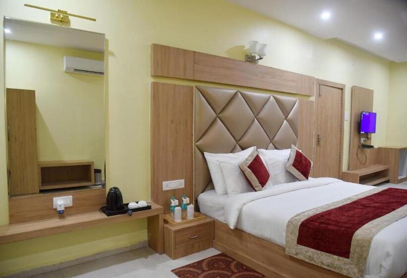 Стандартный Номер Кровать Кинг, The River Front Resort