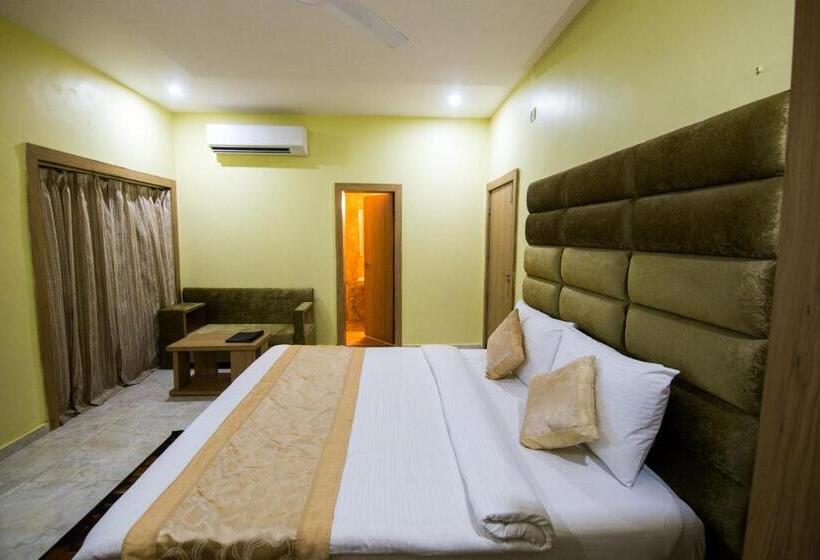 Номер Superior, The River Front Resort