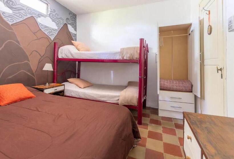 4인용 스탠다드 룸, Puerta Azul Hostel