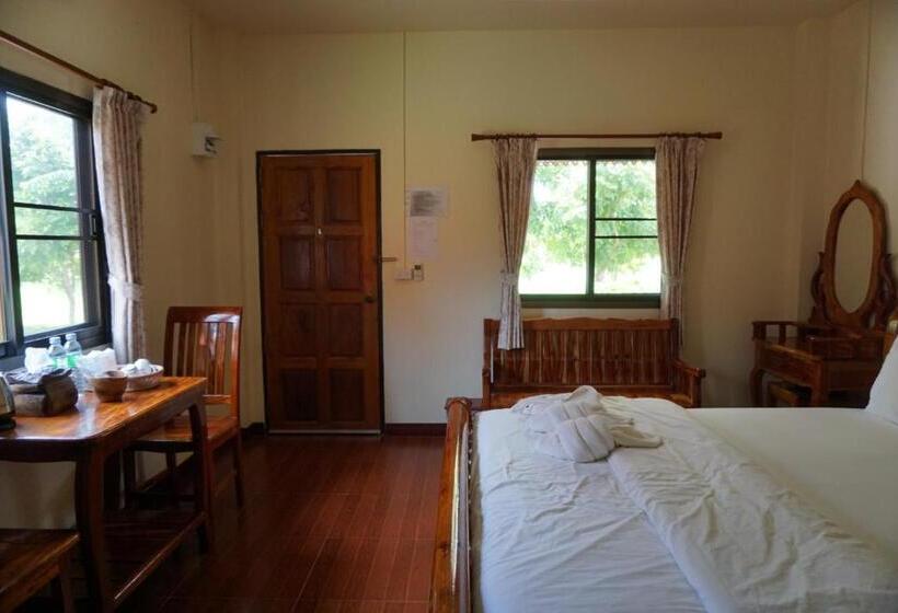 스탠다드 룸 킹사이즈 침대, Ruean Phet Sawoei Resort