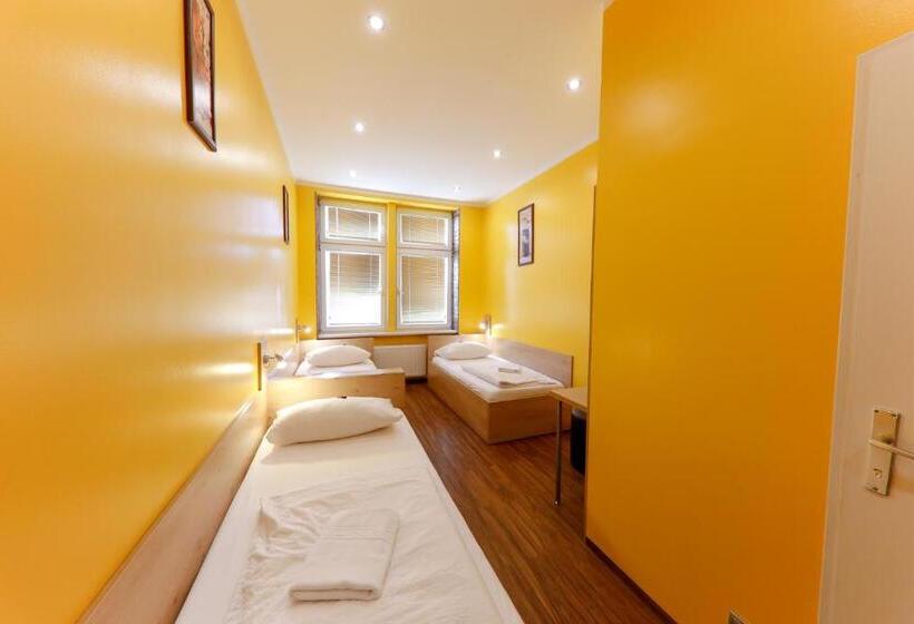 标准三人间, Do Step Inn Home   Hotel & Hostel
