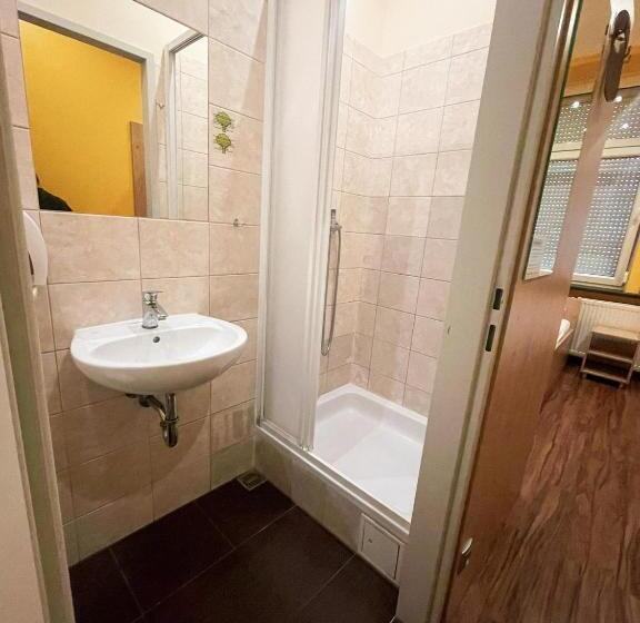 四人标准间, Do Step Inn Home   Hotel & Hostel