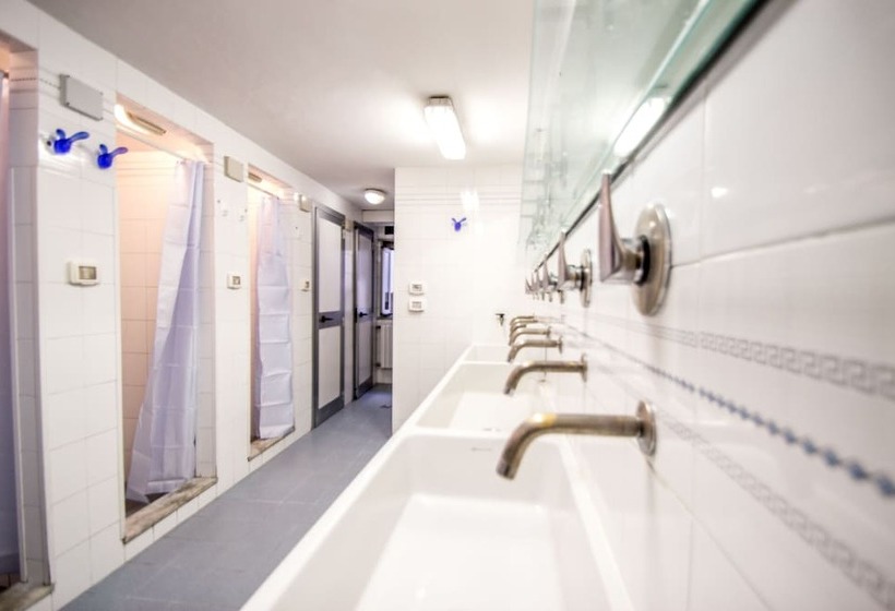 共用房间的床, Hostel Santa Monaca